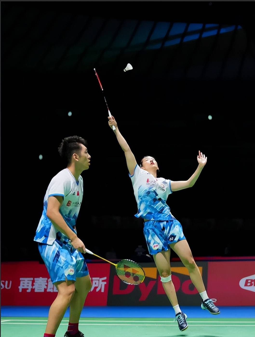 米兰-中国羽毛球队险胜马来西亚羽毛球队,陶菲克制霸全场的简单介绍