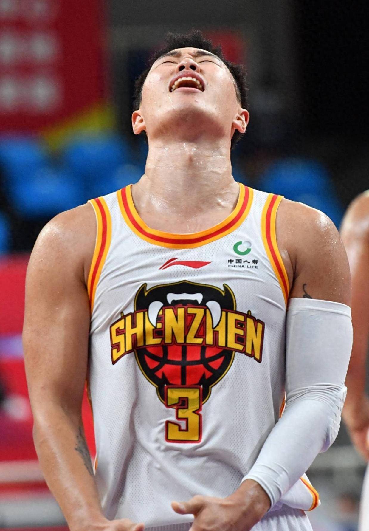 墨西哥男篮横扫中国男篮，浓眉三分雨点燃全场的简单介绍