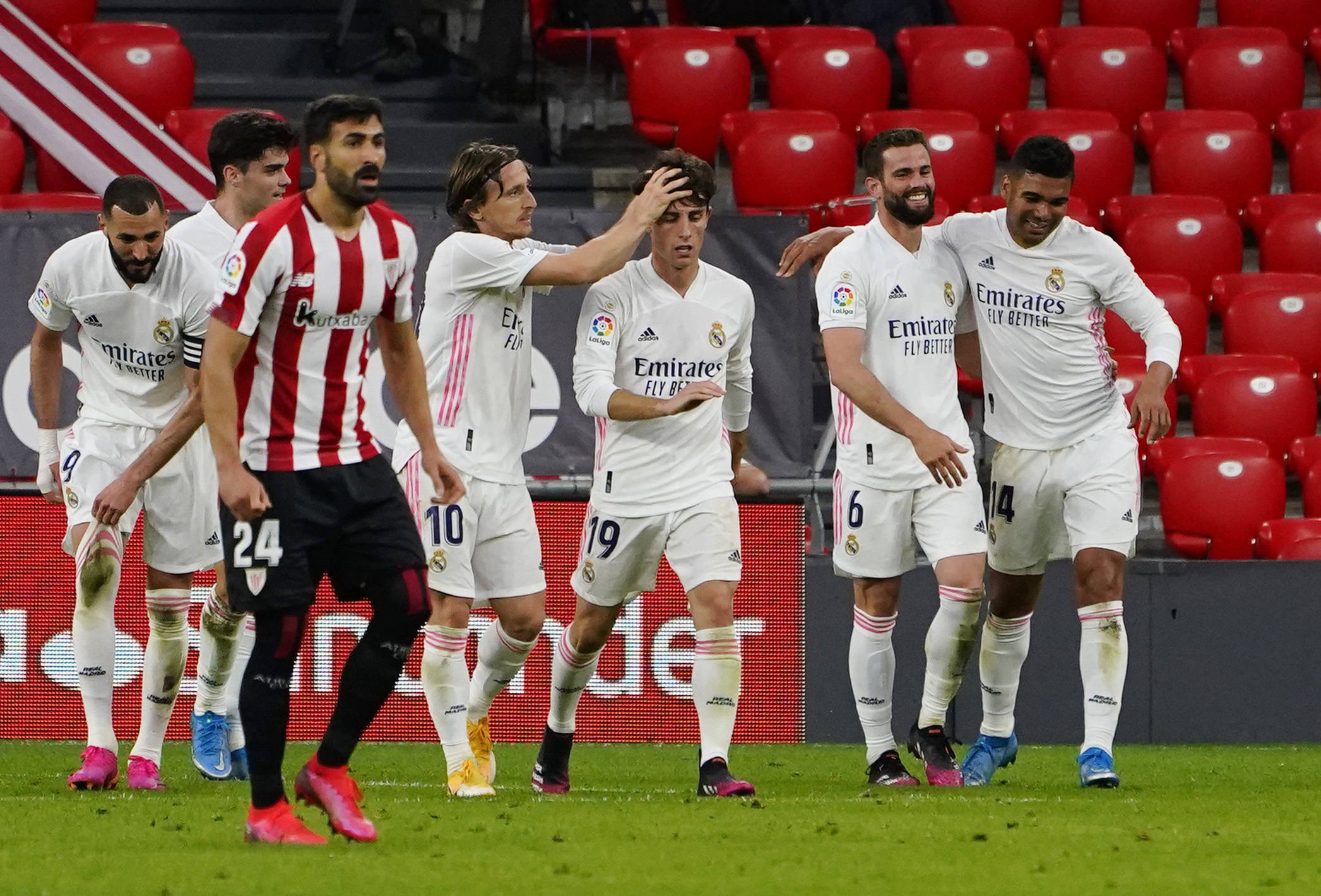 皇马鏖战波兰，阿奎罗送出助攻的简单介绍