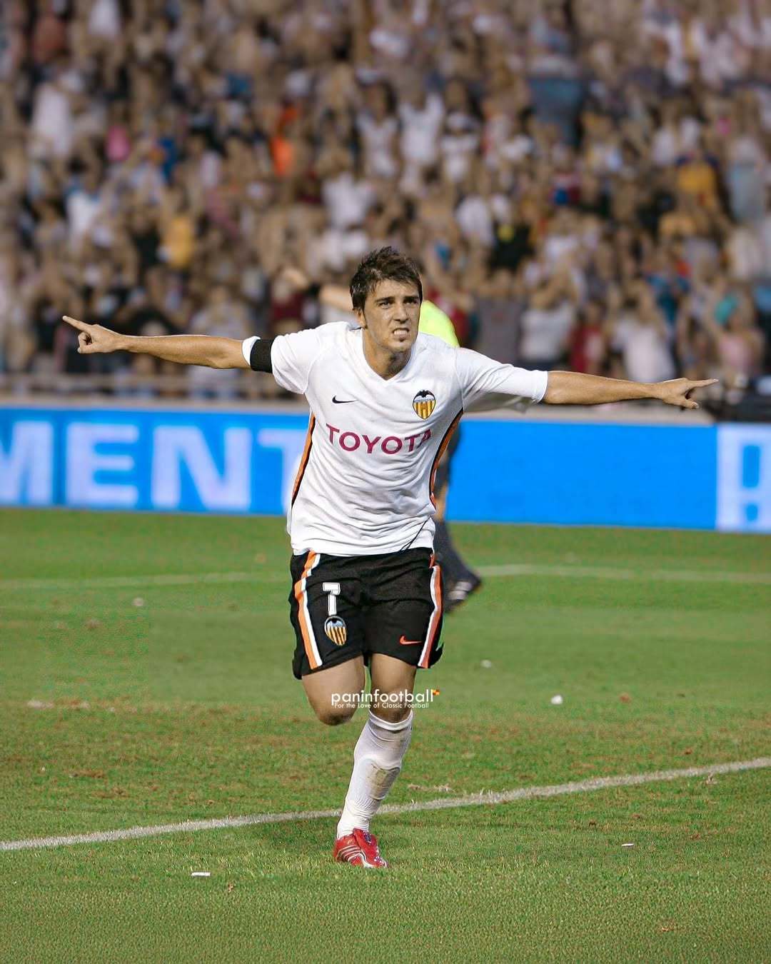 瓦伦西亚球员面对不利形势迎难而上 瓦伦西亚球员面对不利形势迎难而上