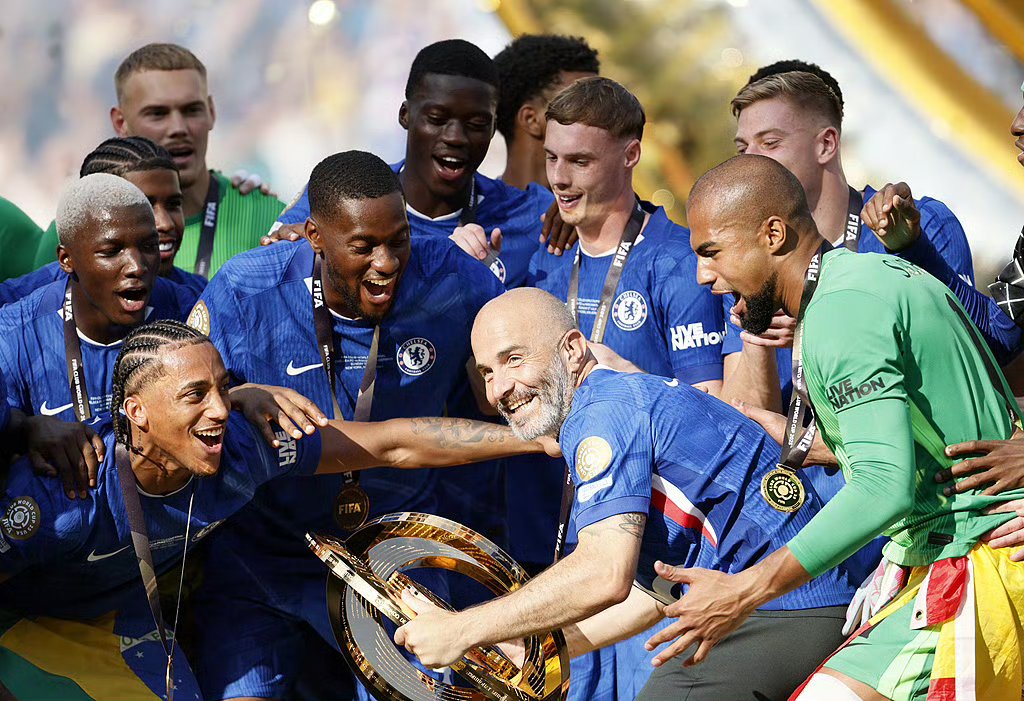 关于切尔西队连续战胜对手，士气高涨的信息