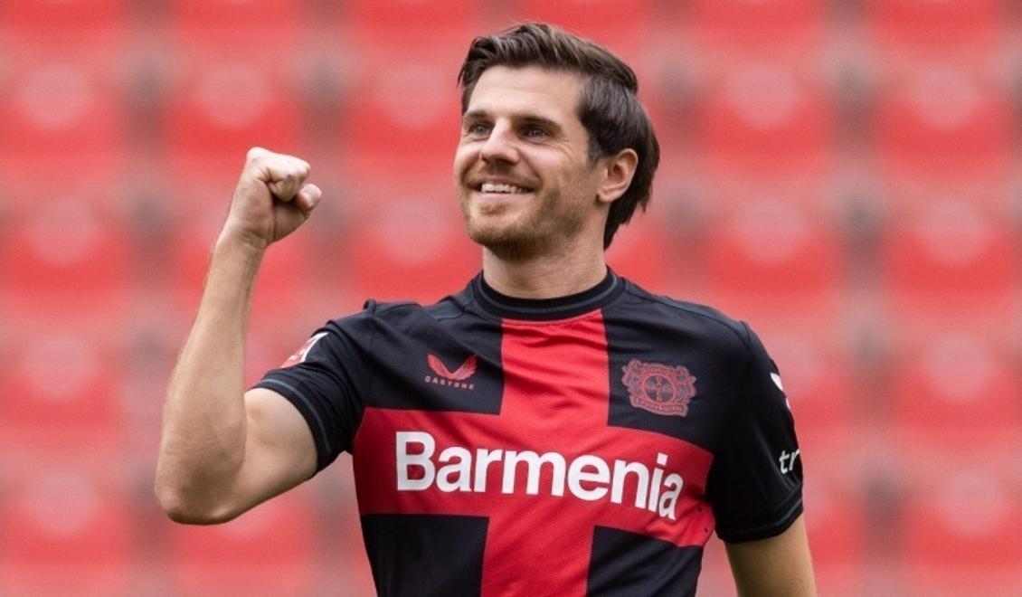 米兰体育app-霍夫曼：为球队在国际赛场上获胜的简单介绍