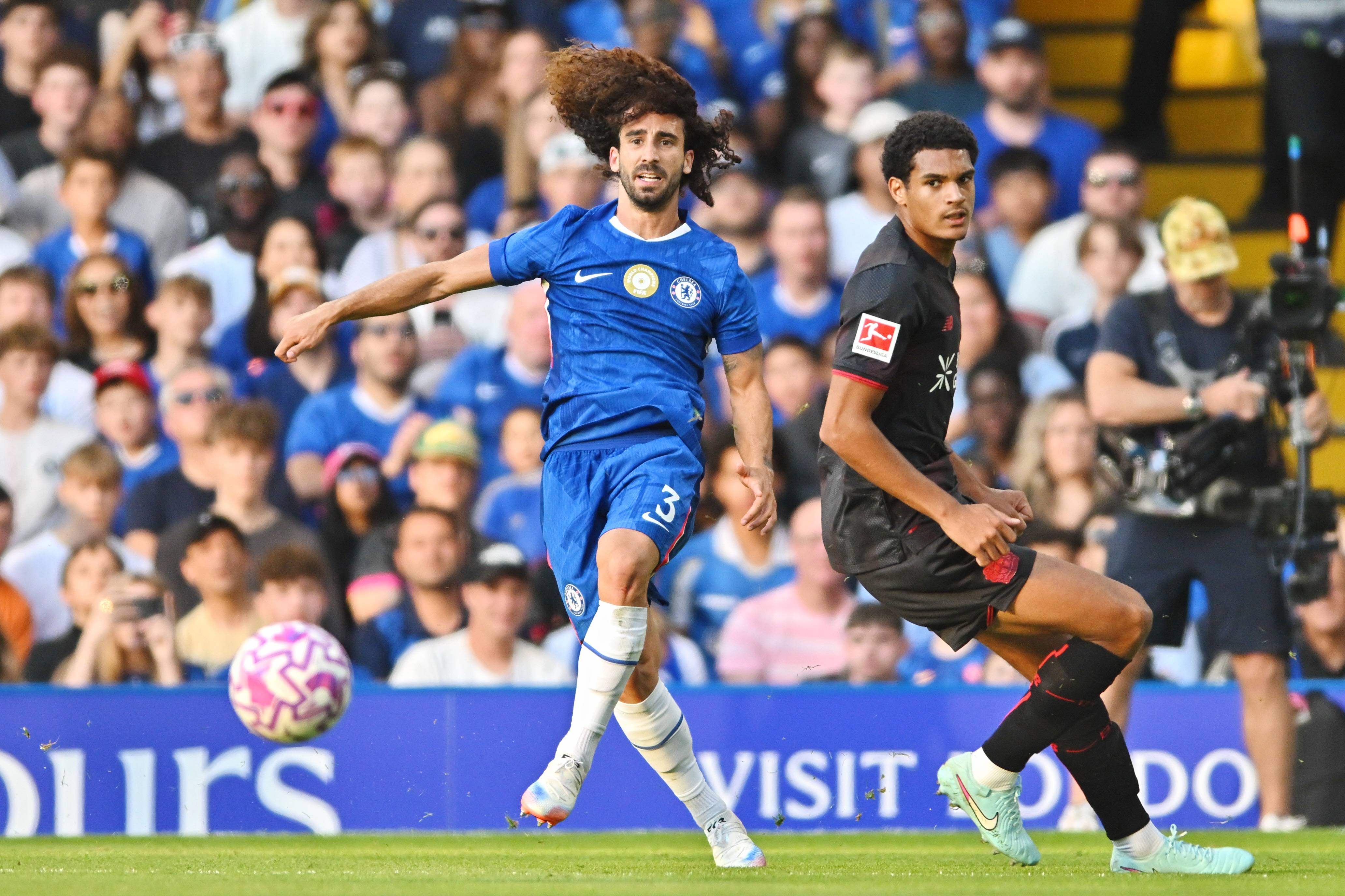 切尔西输球被逼主帅下课，球队陷入危机的简单介绍