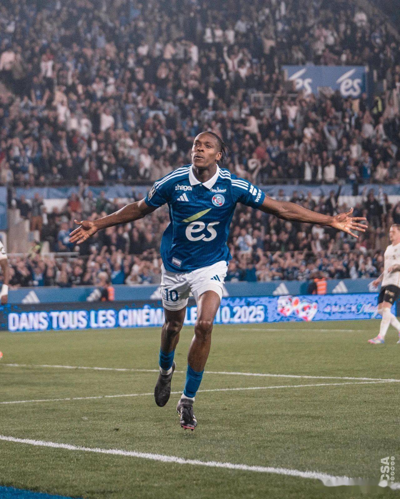 关于圣埃蒂安力争取得对斯特拉斯堡的胜利的信息