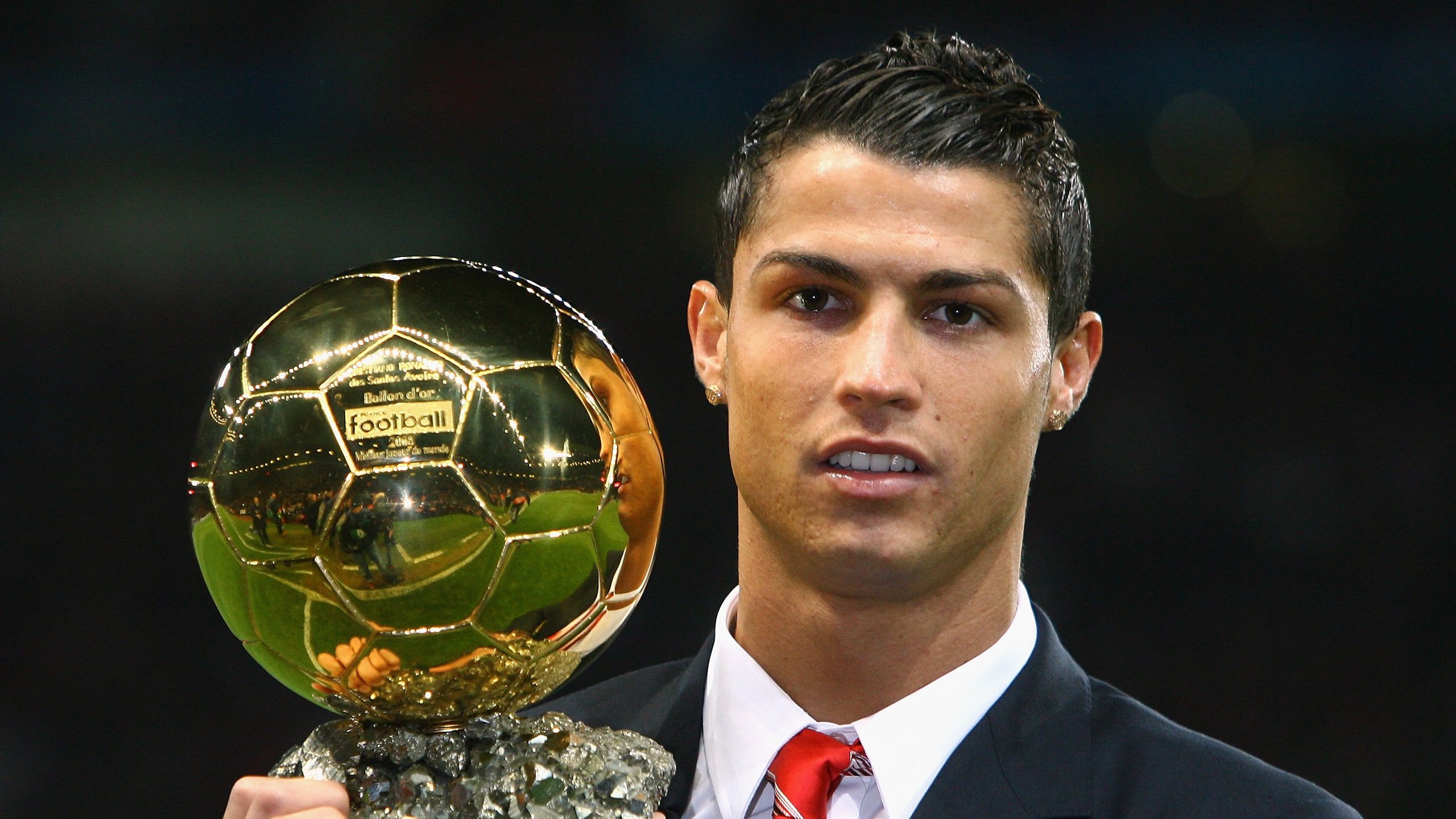 布鲁诺封神之夜，马赛铁血击溃巴萨，赛后评分拉满的背后