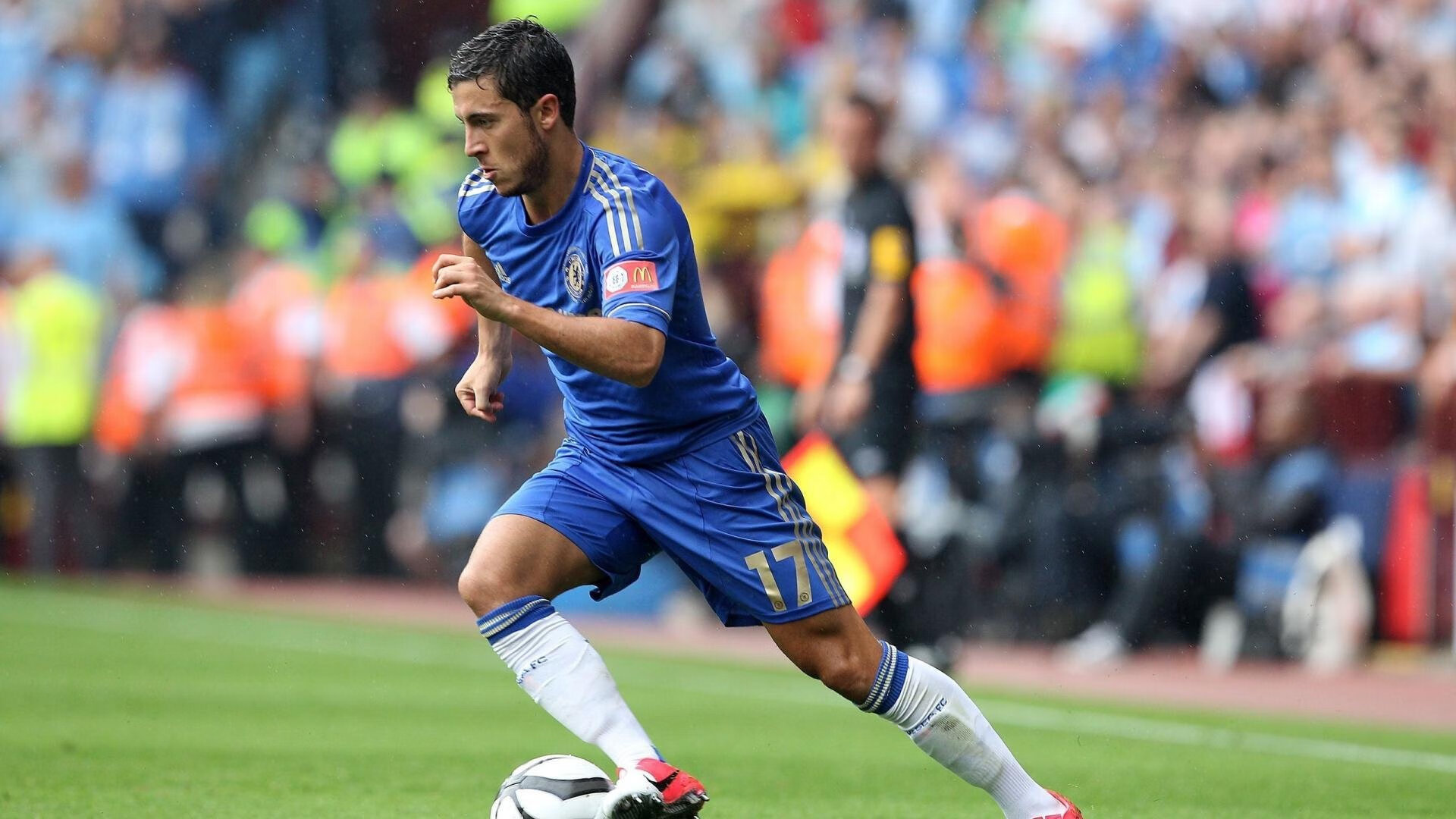 米兰体育-丹麦童话再续，强势晋级芬兰，斯通斯压力下完成爆发